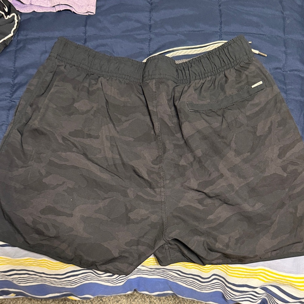 Vouri Camouflage Shorts with Drawstring - Picture 2 of 2